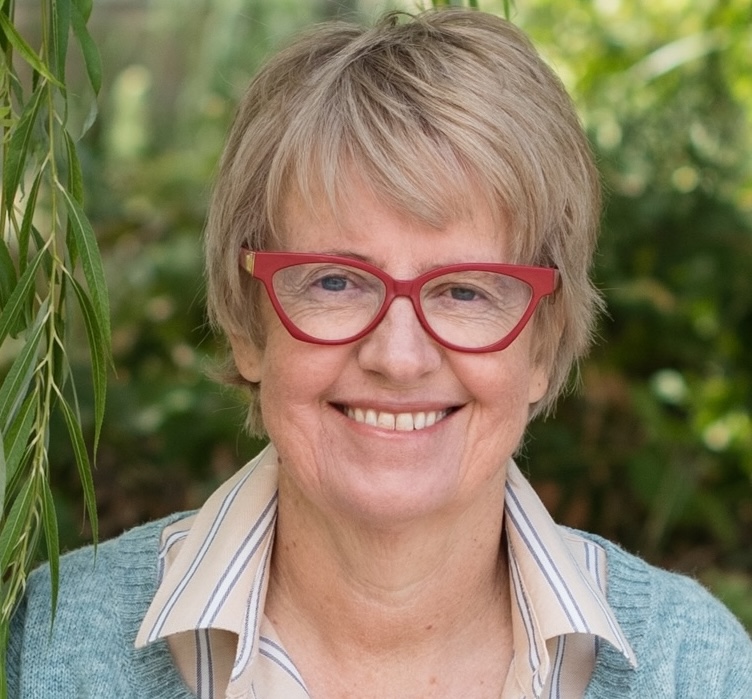 Carolyn Davies — counsellor and personal consultant